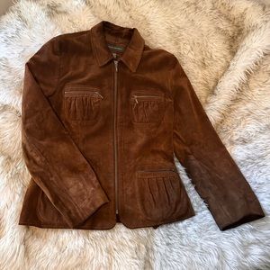 Banana Republic Women’s Chestnut Brown Suede Jtk SZ 12. Small rip on back